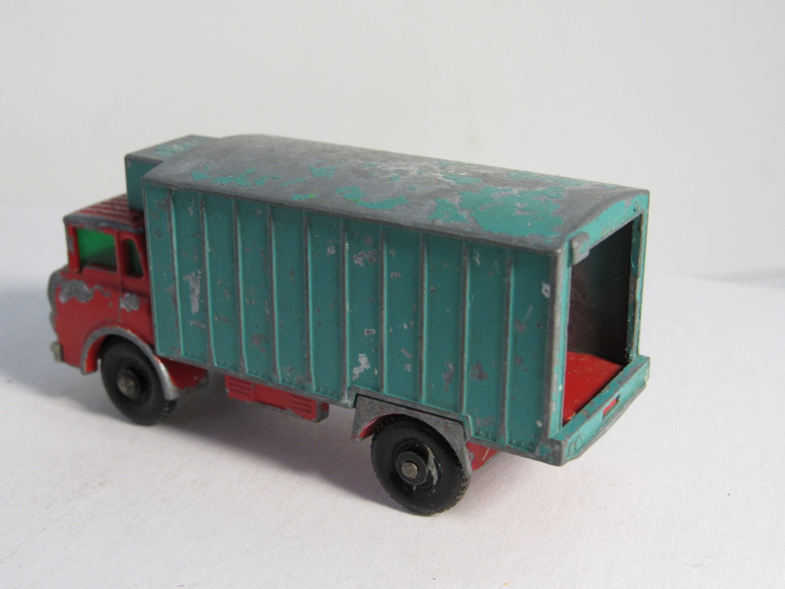 Vtg  Lesney "Matchbox" Series No.44 "GMC Refrigerator Truck" Green Windows C3-13