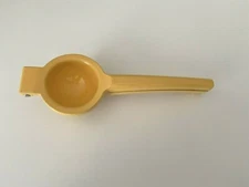 Vintage Yellow Lemon Lime Juice Squeezer Hinged Hand Press Metal Juicer Utensil