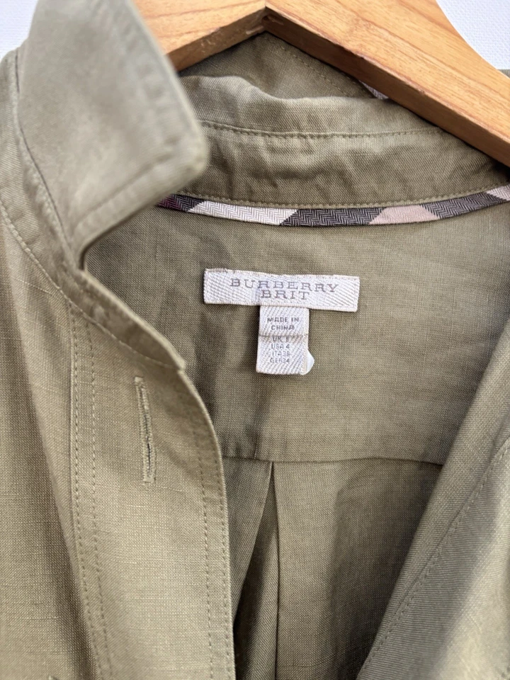 Burberry Brit Mameluco 4 Verde Oliva Cinturón Safari Foto 4 de 4