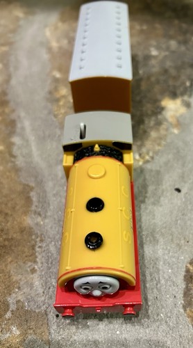 Vintage 1999 Britt Allcraft Thomas & Friends Ben w/Clarabel Motorized Train, EXC - Picture 2 of 6