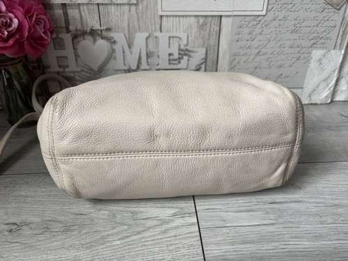 Genuine Michael Kors Pebble Leather Shoulder Bag Cream - Picture 7 of 14
