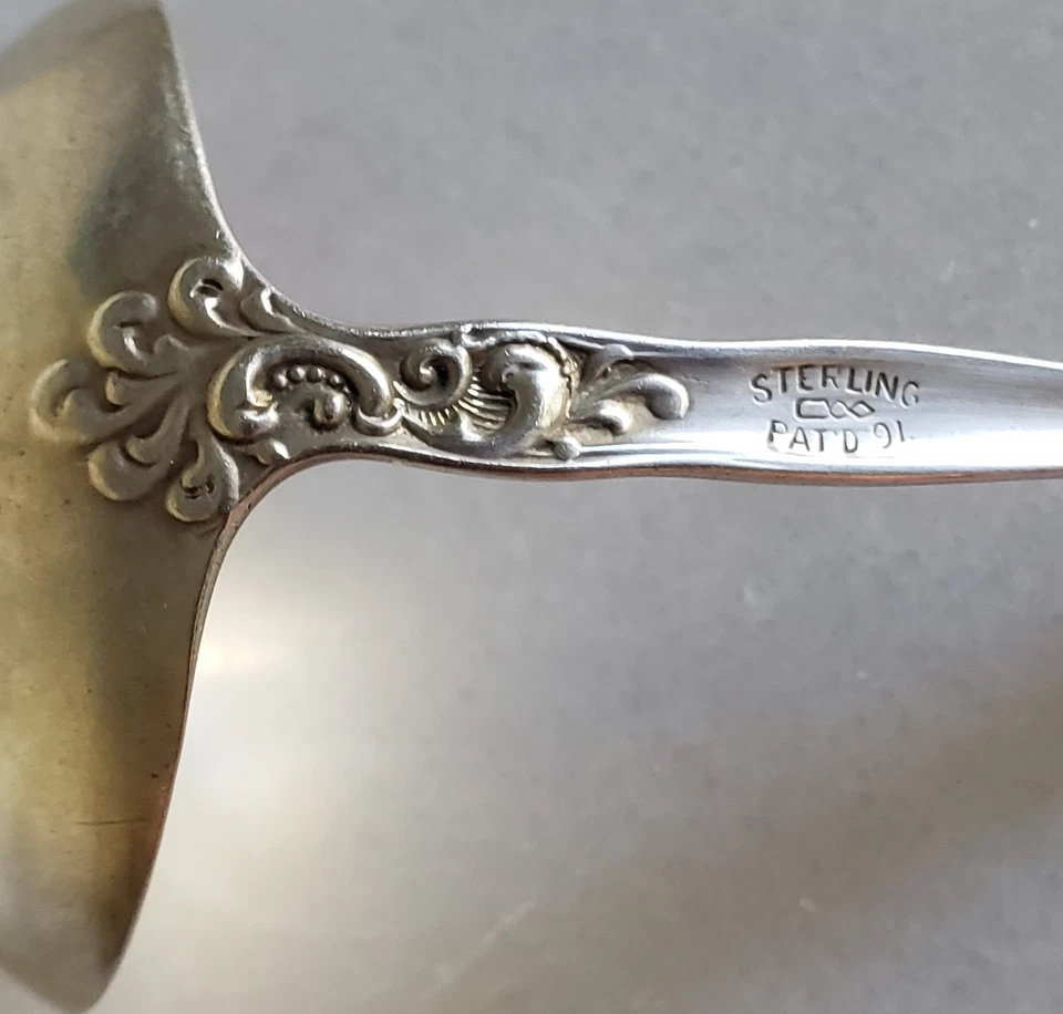 罕见纯银旧多米尼克·哈夫“杯子”婴儿 Cherub 带翅膀 1891 单色 — 第 3/4 张图片