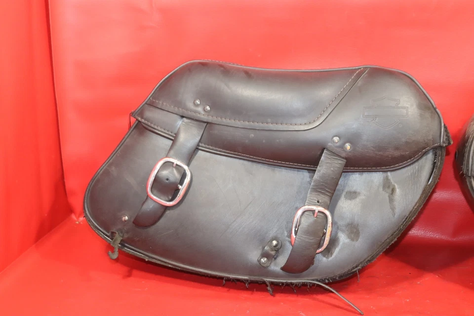 2007 HARLEY-DAVIDSON DYNA LOW RIDER FXDL OEM LEFT RIGHT SADDLEBAG SET SADDLEBAGS Foto 2 de 4
