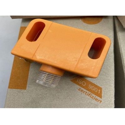 One New IFM IN5373 Proximity Switch   &ex