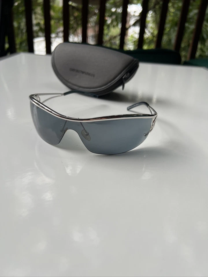 Gafas de sol deportivas Emporio Armani Y2K con estuche lentes azules plateadas Italia EA 9248/S Foto 2 de 4