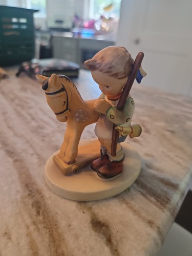 Hummel Goebel Figurine Prayer Before Battle # 20 TMK 5