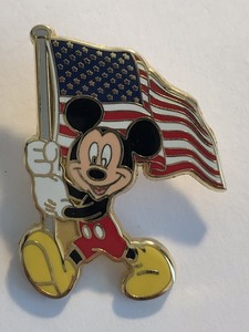 12-Months-Of-Magic-Mickey-With-American-Flag-Disney-Pin-B9