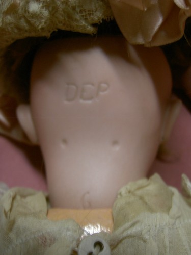 French antique bisque DEP 6 (Jumeau) doll, pierced ears, wood body, signed shoes - Picture 6 of 12