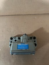 Yamatake Honeywell Micro DV-5200 9340L 10A-125 OR 250VDC Pump