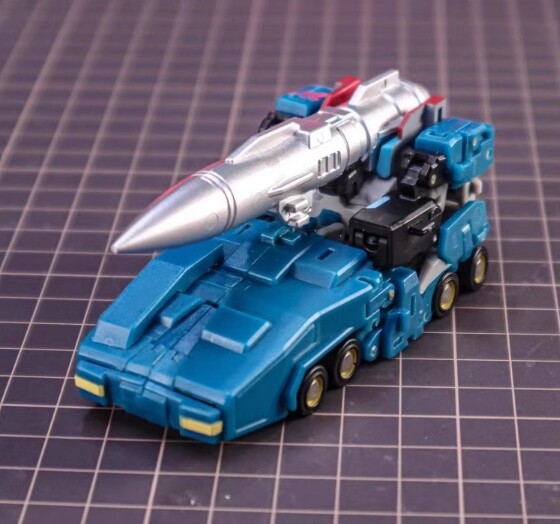 New Doubledealer DX9 Mini-01 Decepticon Triple Changers Action