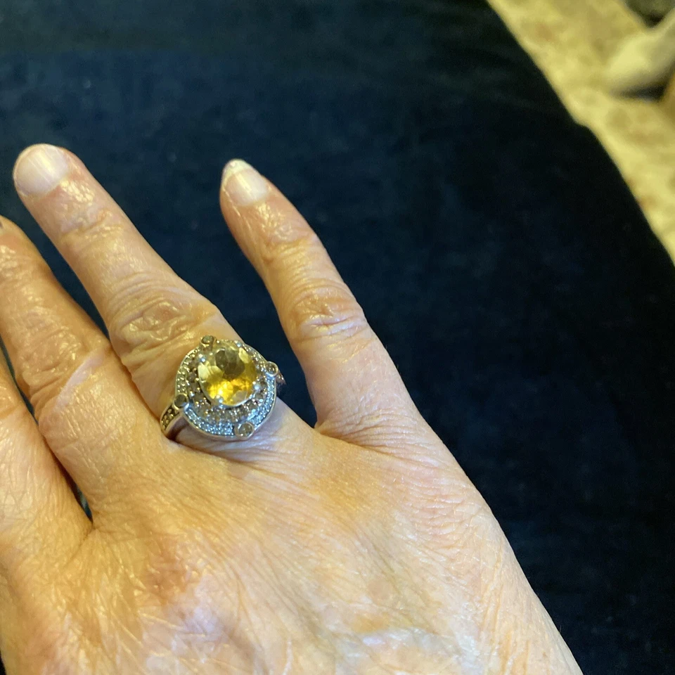 Affinity Citrine Surrounded By Amethyst In Center And Down Sides Of S.S. Ring 6 - Image 3 of 4