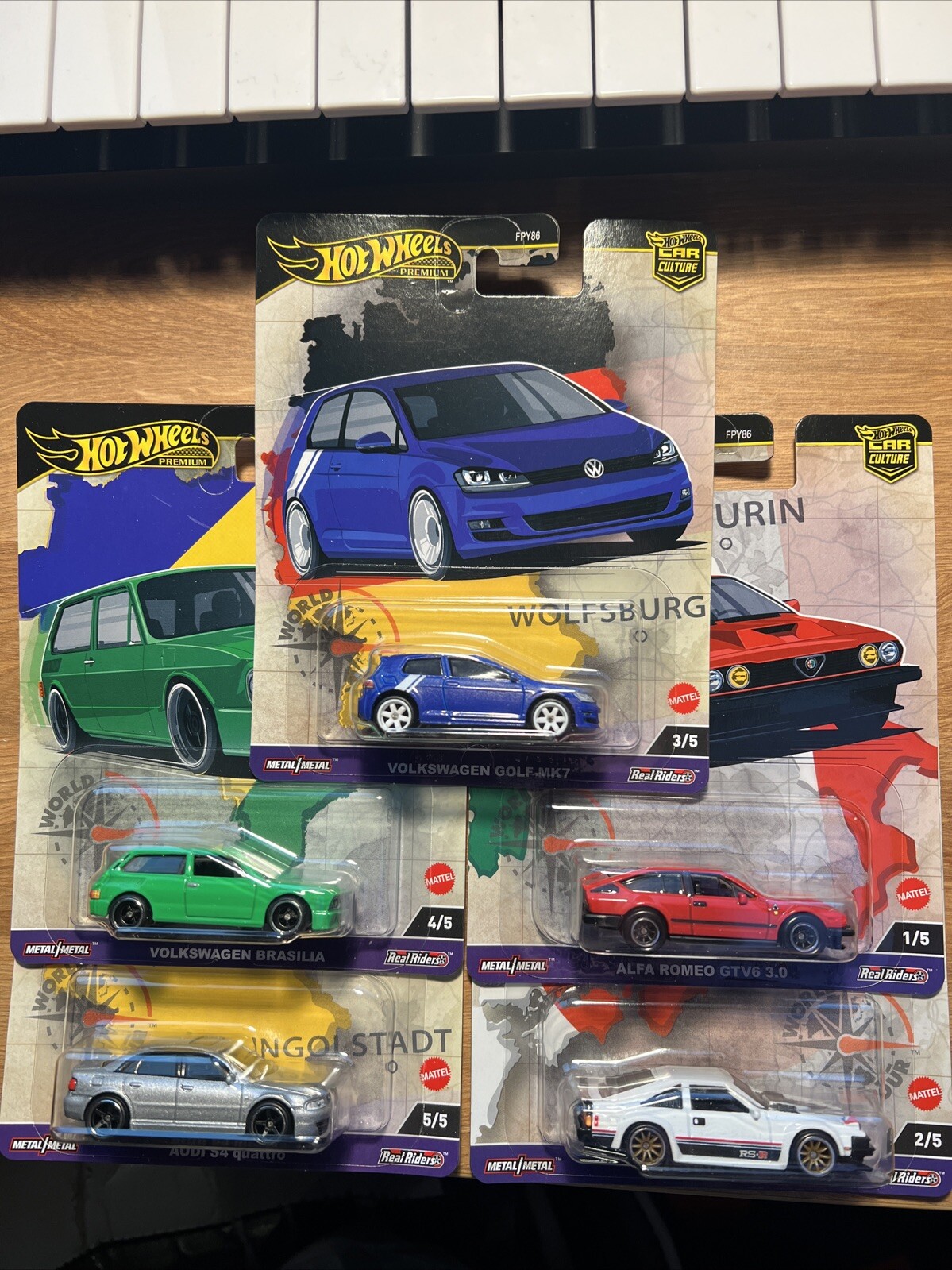 HOT WHEELS PREMIUM CAR CULTURE - WORLD TOUR - 5 CAR SET