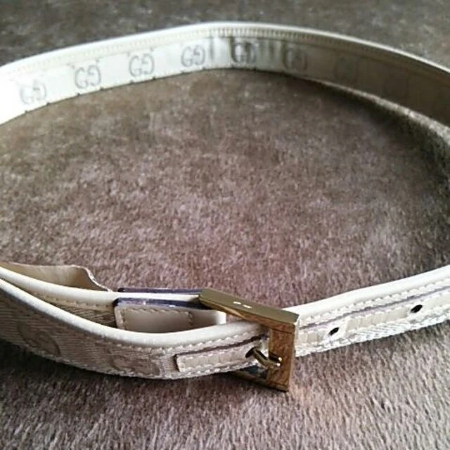 Ceinture GUCCI d'occasion pour femmes toile beige sans boîte accessoire de mode logo GG