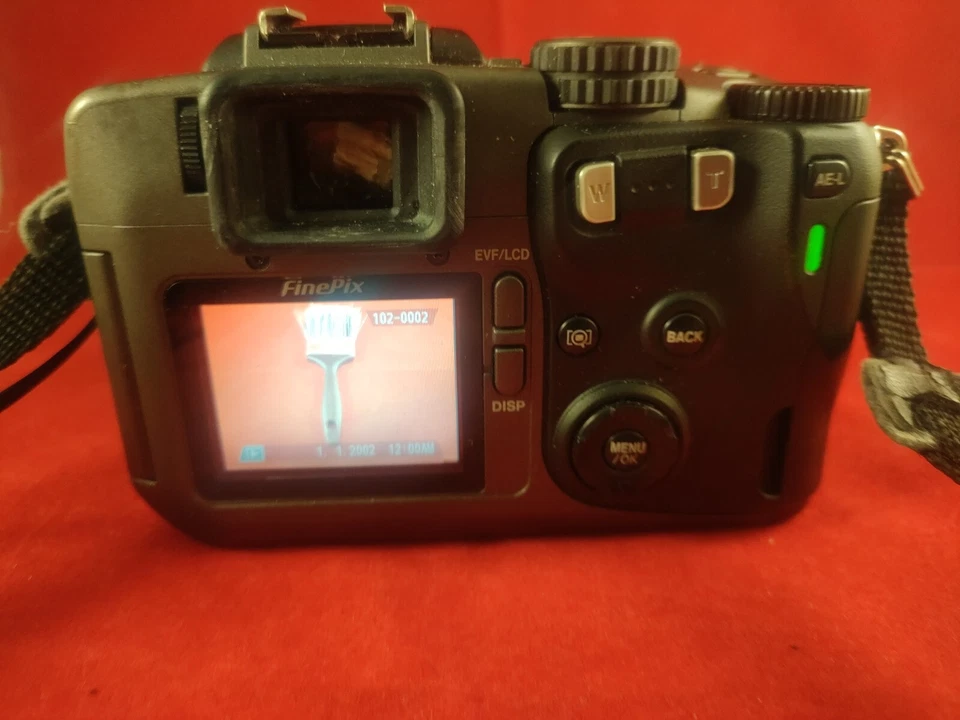 Fujifilm FinePix S Series S602 Zoom 3.1MP Digital Camera + CF Card 4, photo 4 of 5