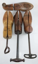 MEN & LADIES WOOD CEDAR SHOE TREES KEEPERS STRETCHERS - YOU PICK!