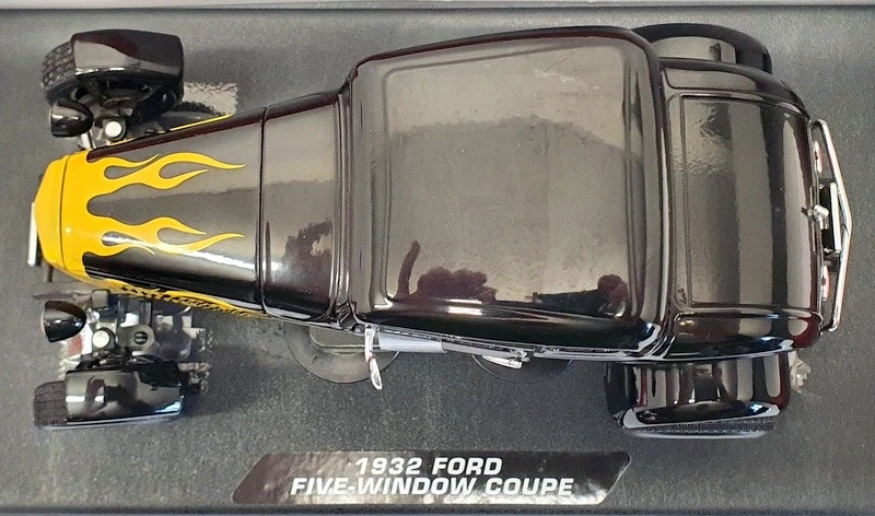Motor Max 1/18 Scale Model Car 73171 - 1932 Ford Five Window Coupe - Black - Image 4 of 4