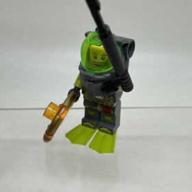 Lego Atlantis Minifigure - Bobby (atl002) with Spear Gun and Treasure Key 8058