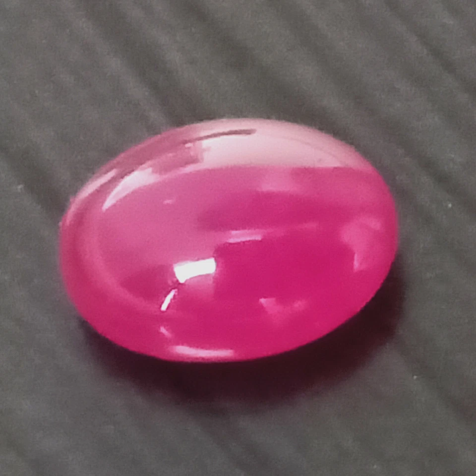 2 Carat Size,Ruby,Ruby Cabochon,2.60 Cts,Mozambique Ruby,Oval Cabochon,Pink Ruby - Image 2 of 4