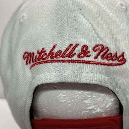 Cappello Berretto Chicago Bulls Snap Back Uomo Regolabile Rosso Bianco Bull Logo Mitchell Ness - Foto 8 di 19