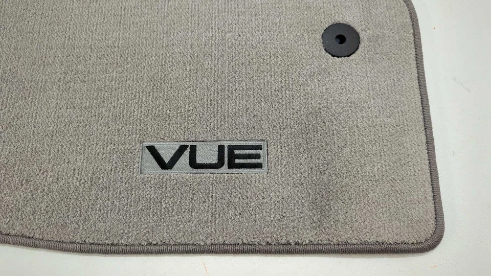 New OEM genuine GM Floor Mats Carpeted grey 2006-2010 Saturn Vue 4pc 93744556 - Image 4 of 4