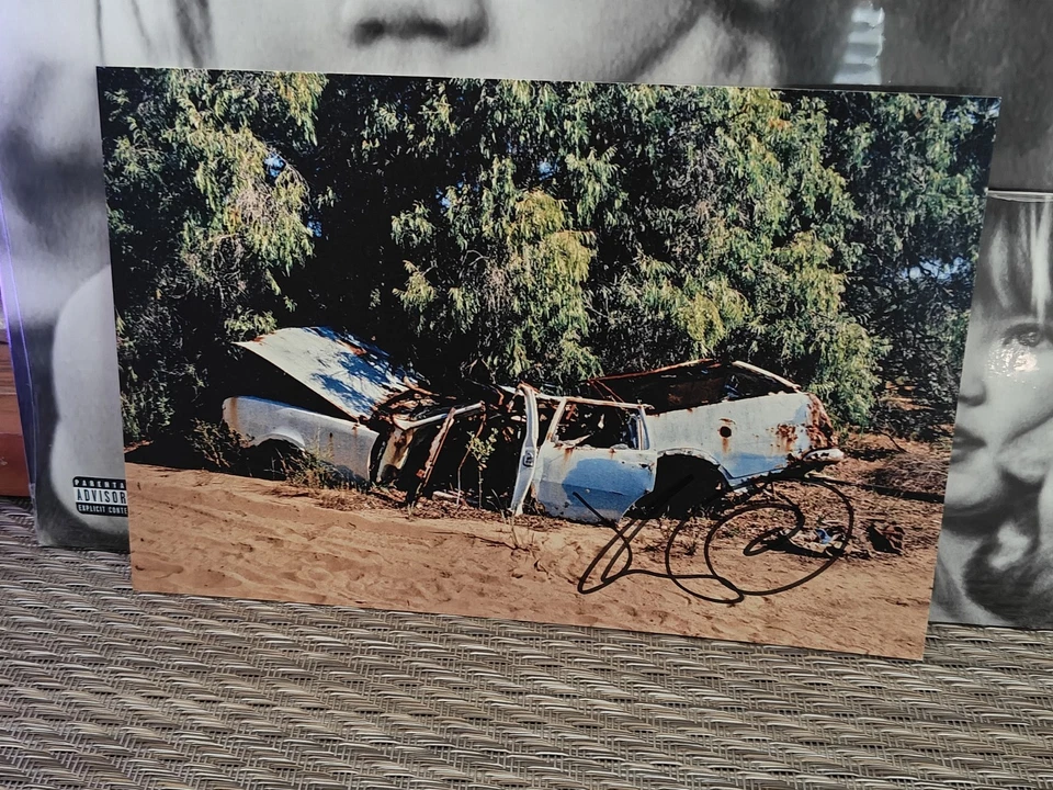 Tame Impala - Deadbeat BLUEJAY Blue Vinyl + CD Bundle w/ SIGNED Card  - Image 2 of 4