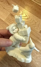 Snowbabies Department 56- I Have Lots To Give + Box