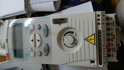 Used ABB Inverter ACS150-01E-02A4-2 220V 0.37KW