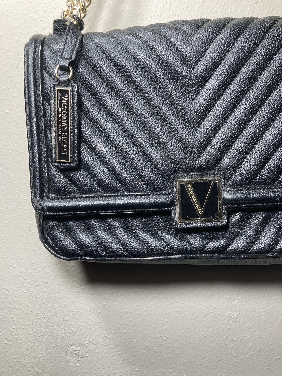 Victoria's Secret Pebbled V-Quilt Bond Street Black Gold Chain Shoulder Bag