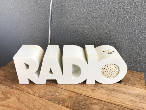 Rare Retro RADIO design white transistor radio “RADIO” AM FM Space age - Bild 11 von 12