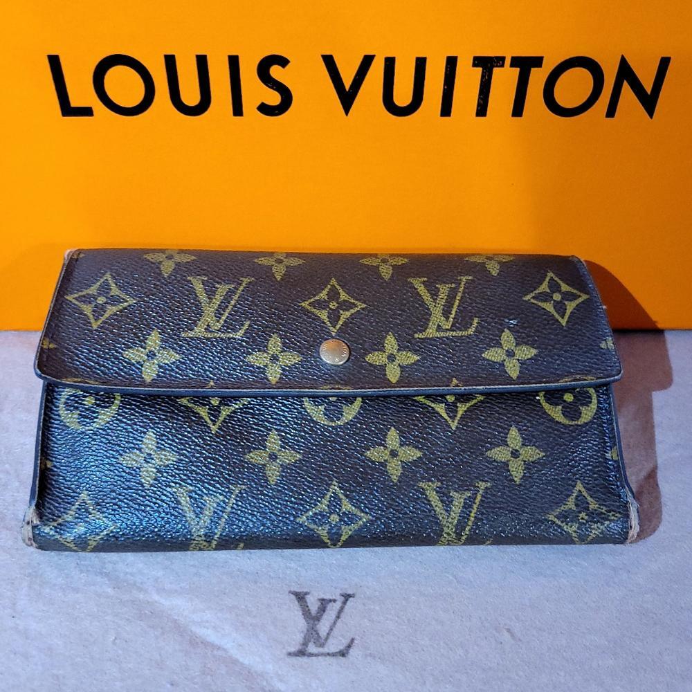 LOUIS VUITTON Porte Tresor International Wallet Monogram Canvas