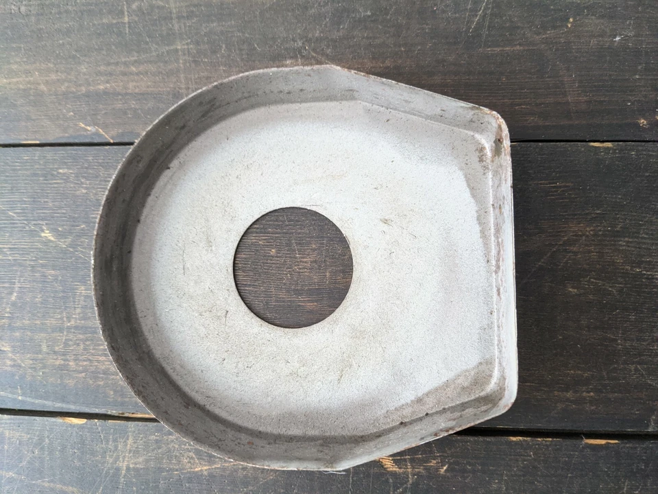 Royal Dirt Devil Hand Vacuum Model 103 Fan Cover Shroud ORIGINAL - Image 3 of 3