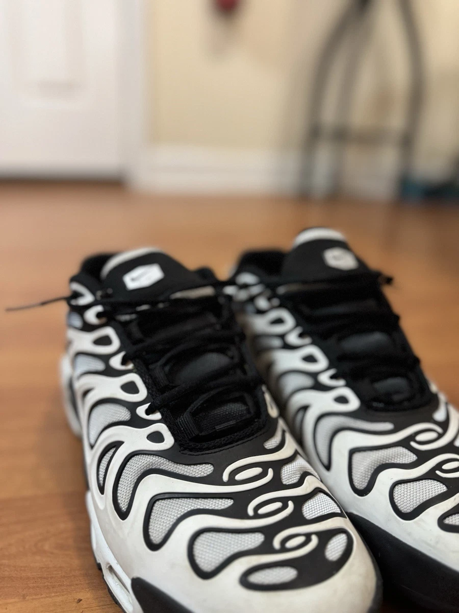 靴 NIKE AIR MAX PLUS BLACK/WHITE Nike Air Max Plus Black White for Sale | Authenticity Guaranteed