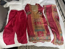 Women  s Traditional Kurta with Pant Purchased From Authentic Indian Apparel Shop