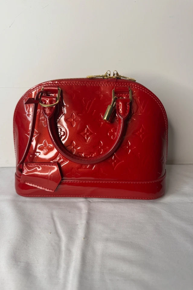 $ 1 Start On Louis  Vuitton, Chanel, Gucci, Pre Owned Clean Luxury Bags