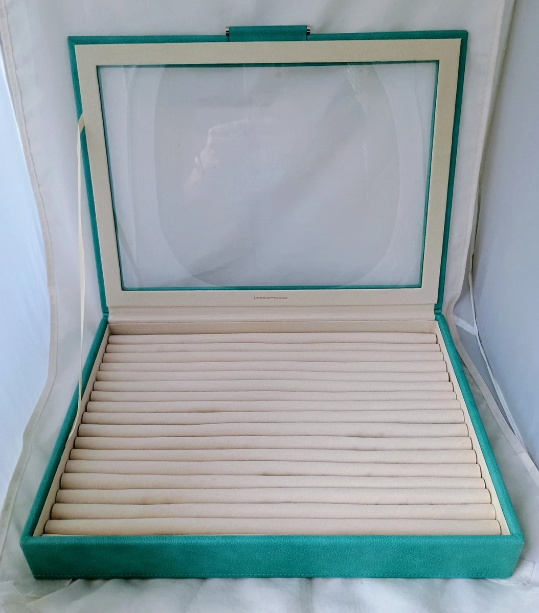 25+ Glass Display Case Retail Display Cases for sale | Updated Oct