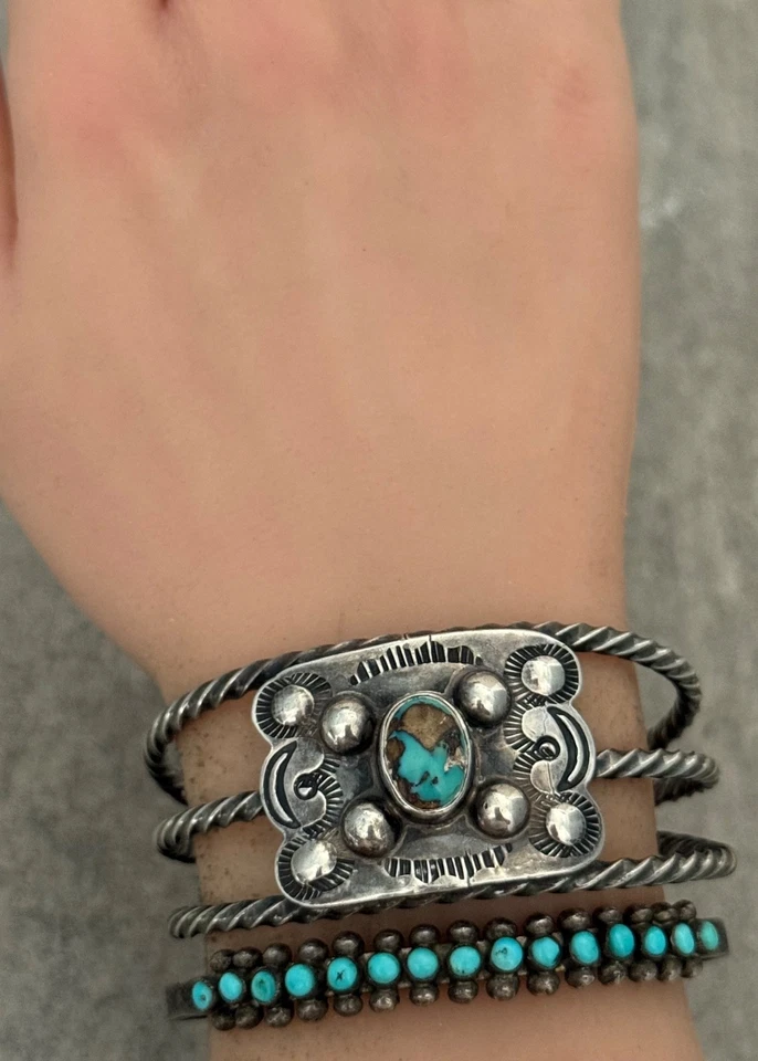 Frühe 30er Jahre Navajo Türkis Repousse gedreht Sterling Armband 39,9 g 6,75 Zoll - Bild 2 von 4