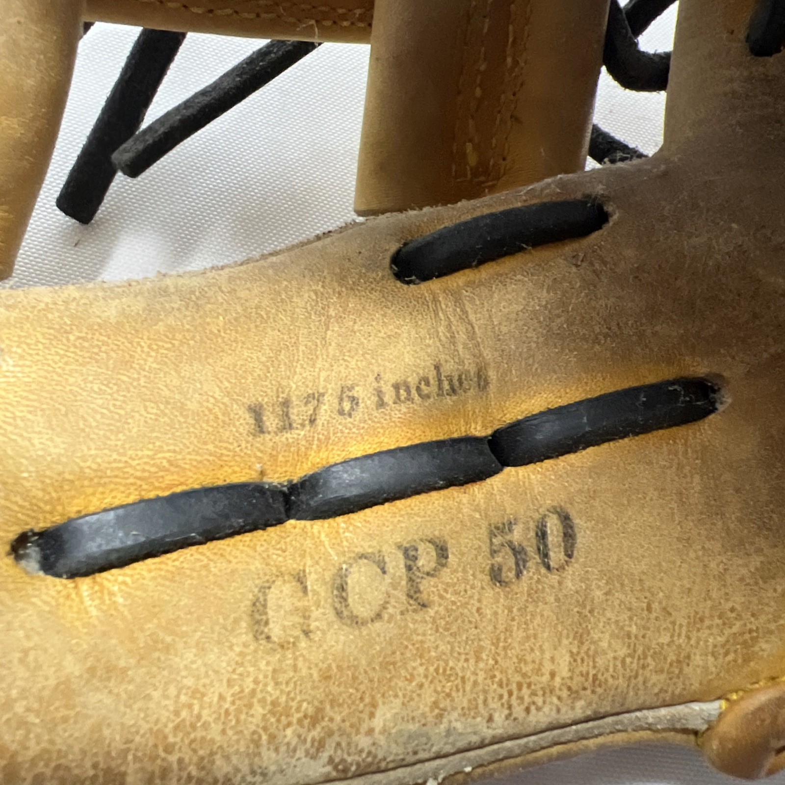 Mizuno Classic Pro GCP 50 11.75” Left Hand Catch-Right Hand Throw Baseball Glove