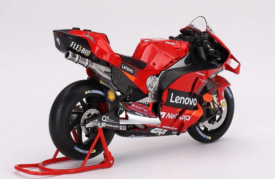 Ducati Desmosedici GP22 #63 2022 Presentation in 1:12 scale - Image 2 of 4
