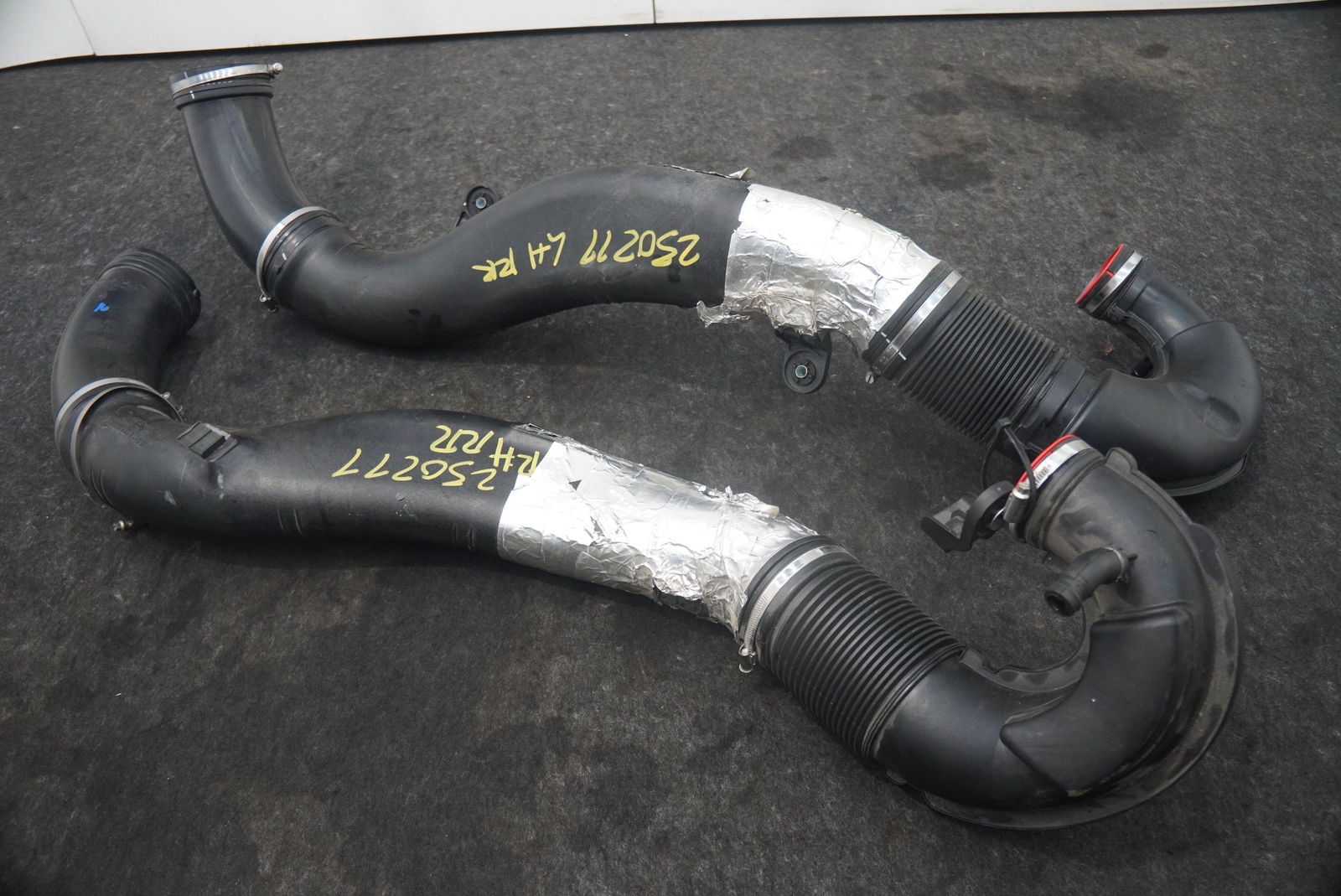 Set 2 Air Intake Filter Cleaner Box Duct Tube 14FA117CP McLaren 720S 2020 *Note*