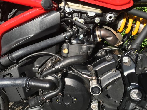 2016 Ducati Monster 1200 R - With Termignoni Exhaust - Just 740 miles - Picture 4 of 10