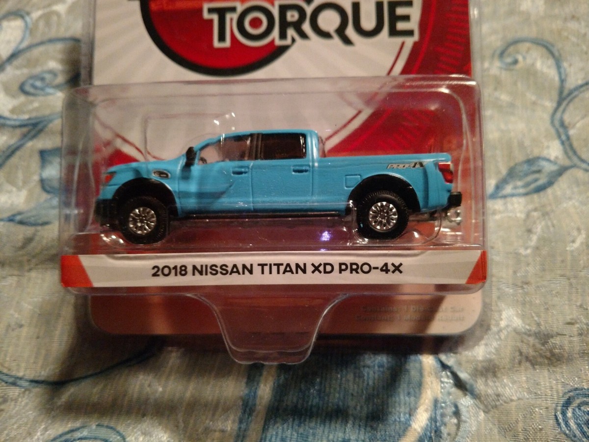 グリーンライトミニカー　2018 NISSAN TITAN XD PRO-4X Amazon.com: 2018 Titan XD Pro-4X Pickup Truck Black and