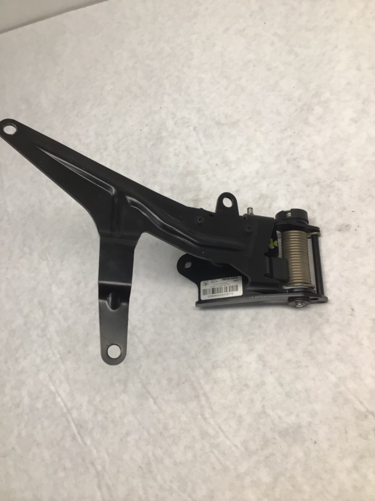 MASERATI GRAN TURISMO CONVERTIBLE RIGHT PASSENGER HINGE LINKAGE FLAP 81642300