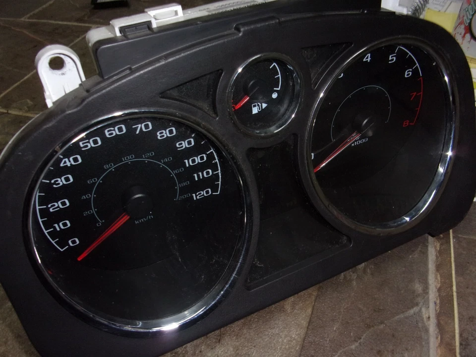 05 06 Chevrolet Chevy Cobalt Pontiac Persecución Velocímetro CUADRO DE INSTRUMENTOS 154K Foto 2 de 4