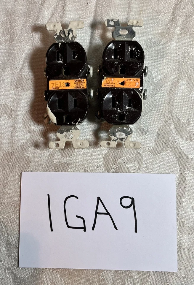 Vintage Duplex Recepticle 15A/125V Side Wire Brown (2) Electric Supplies - Image 4 of 4