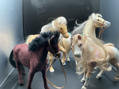 Herd of 4 Vintage Horses