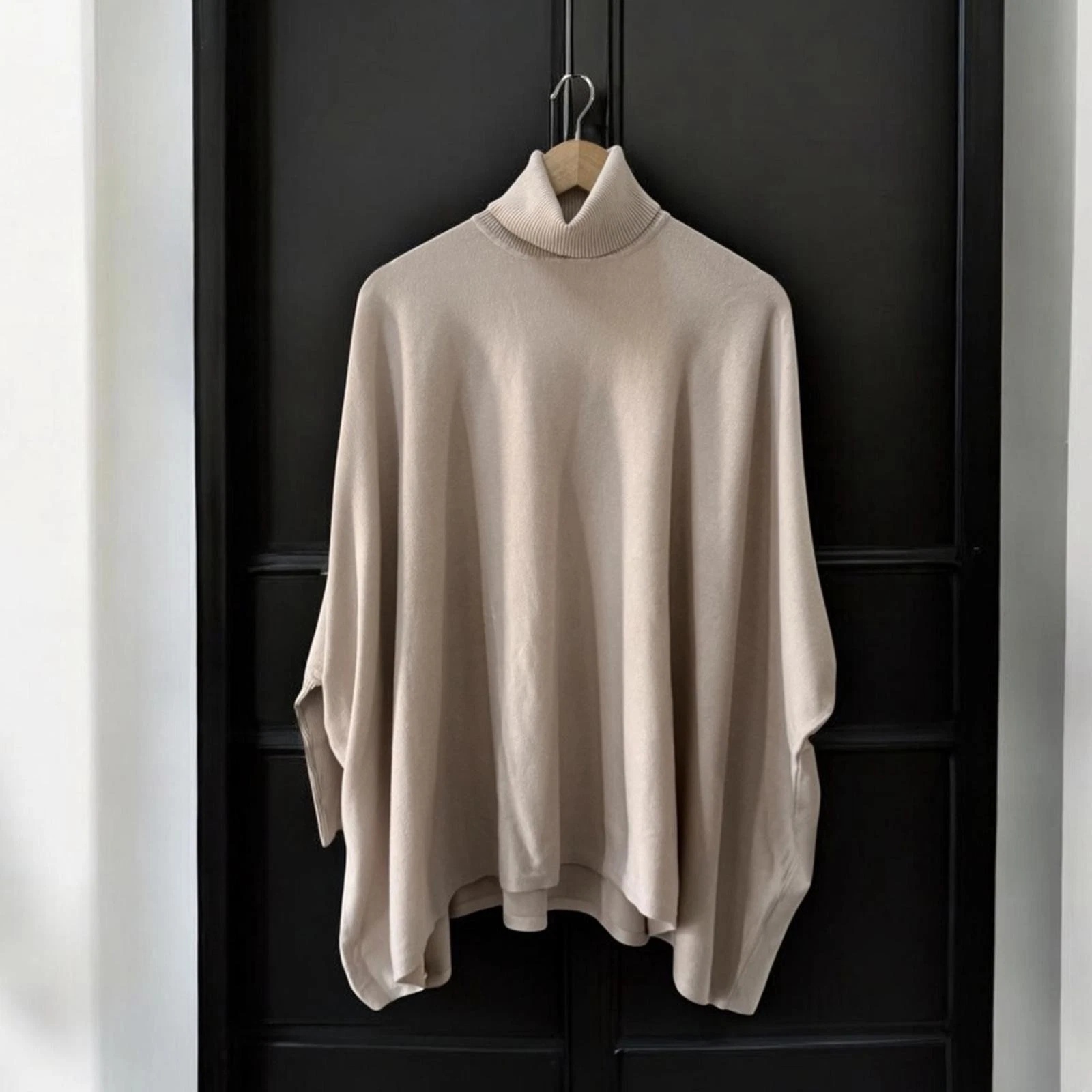 NWT Alfani Women’s Elegant Cream Beige Poncho Turtleneck Sweater! Small! NEW!