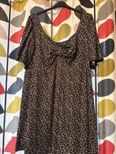 BNWT Simply Be Black Ditzy Print Floral Mini Dress In Size 26 plus size curves