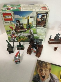LEGO Castle 6918 Blacksmith Attack & 7950 Knights Showdown READ
