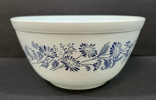 Vintage Pyrex Colonial Mist 402 Mixing Bowl White & Blue Flowers 1.5 L