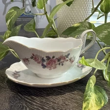 VTG Kaiser Germany “Romantica” Floral Fluted Gravy Boat With Attached Underplate